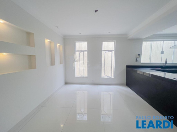 Imagem Sobrado com 4 Quartos à Venda, 300 m² em Vila Valparaíso - Santo André Imagem Sobrado com 4 Quartos à Venda, 300 m² em Vila Valparaíso - Santo André
