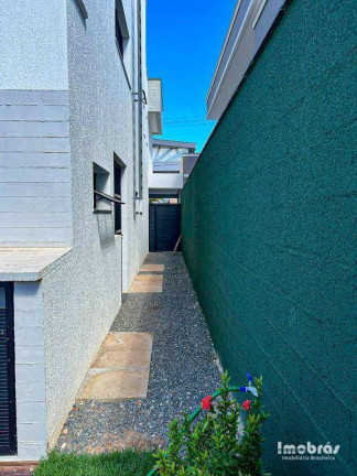 Imagem Casa com 4 Quartos à Venda, 220 m² em Cidade Alpha - Eusébio Imagem Casa com 4 Quartos à Venda, 220 m² em Cidade Alpha - Eusébio
