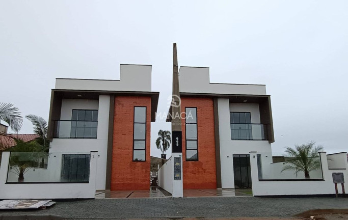 Imagem Sobrado com 3 Quartos à Venda, 79 m² em Centro - Barra Velha