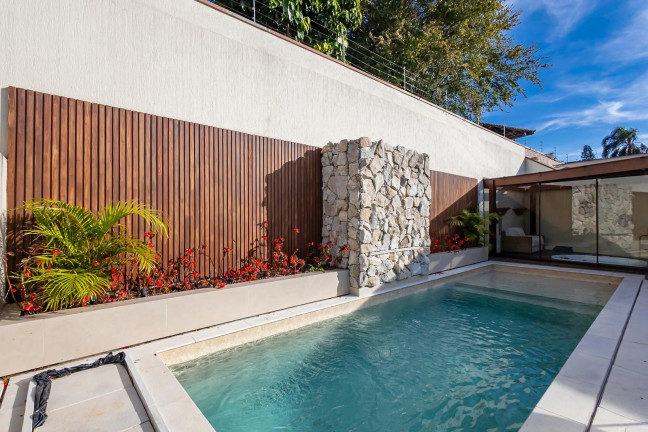 Casa com 4 Quartos à Venda, 343 m² em Ahú - Curitiba