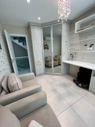 Imagem Casa com 4 Quartos à Venda, 200 m² em Taquara - Rio De Janeiro Imagem Casa com 4 Quartos à Venda, 200 m² em Taquara - Rio De Janeiro