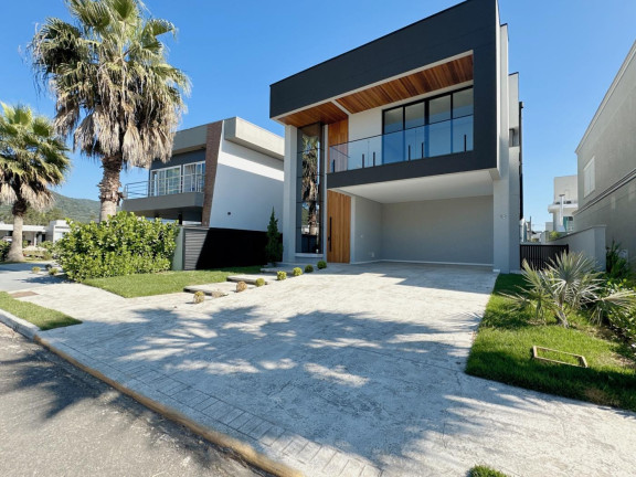Imagem Casa de Condomínio com 4 Quartos à Venda, 360 m² em Santa Regina - Camboriú