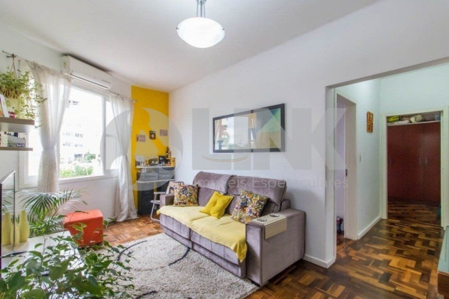 Imagem Apartamento com 2 Quartos à Venda, 68 m² em Passo Da Areia - Porto Alegre