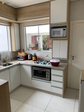 Imagem Casa com 5 Quartos à Venda, 286 m² em Estreito - Florianópolis