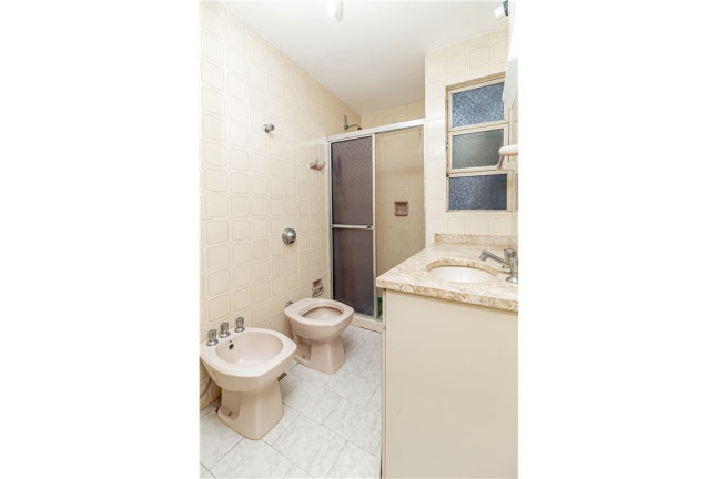 Imagem Apartamento com 3 Quartos à Venda, 106 m² em Auxiliadora - Porto Alegre Imagem Apartamento com 3 Quartos à Venda, 106 m² em Auxiliadora - Porto Alegre