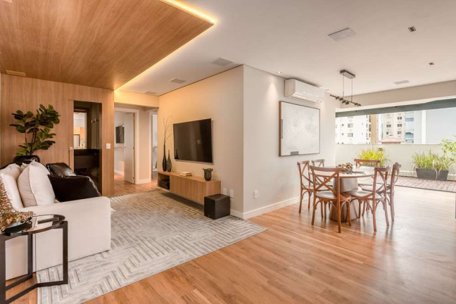 Imagem Imóvel com 4 Quartos à Venda, 149 m² em Centro - Balneário Camboriú Imagem Imóvel com 4 Quartos à Venda, 149 m² em Centro - Balneário Camboriú