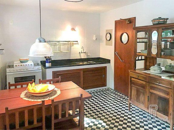 Imagem Casa com 4 Quartos à Venda, 400 m² em Parque Do Imbui - Teresópolis
