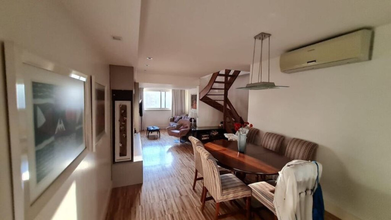 Imagem Cobertura com 3 Quartos à Venda, 197 m² em Petrópolis - Porto Alegre
