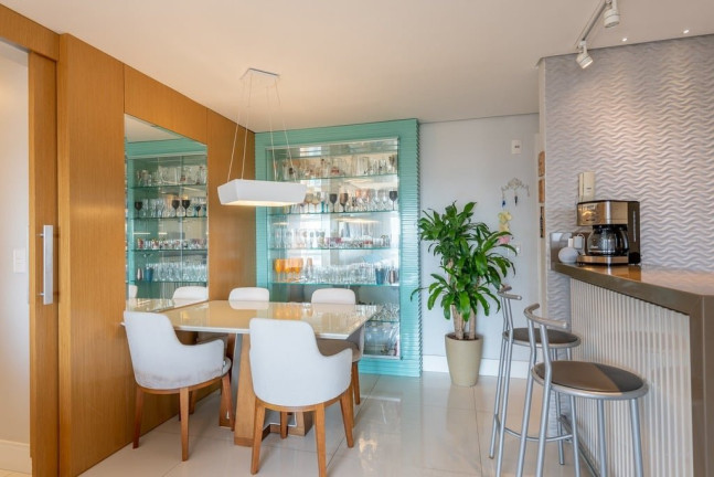 Imagem Apartamento com 2 Quartos à Venda, 77 m² em Petrópolis - Porto Alegre Imagem Apartamento com 2 Quartos à Venda, 77 m² em Petrópolis - Porto Alegre