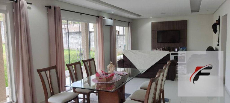 Imagem Casa com 3 Quartos à Venda, 2.020 m² em Ganchinho - Curitiba Imagem Casa com 3 Quartos à Venda, 2.020 m² em Ganchinho - Curitiba