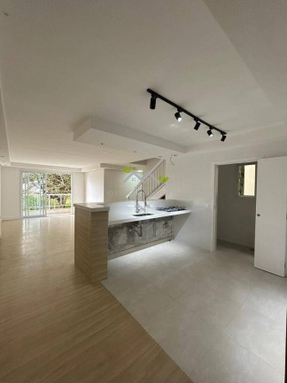 Imagem Apartamento com 3 Quartos à Venda, 140 m² em Vila Inglesa - Campos Do Jordão Imagem Apartamento com 3 Quartos à Venda, 140 m² em Vila Inglesa - Campos Do Jordão