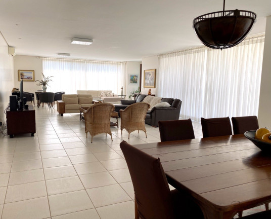 Imagem Casa com 4 Quartos à Venda, 620 m² em Jurerê - Florianópolis