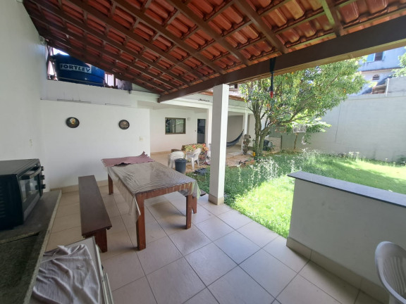 Imagem Casa com 3 Quartos à Venda, 270 m² em Ataíde - Vila Velha