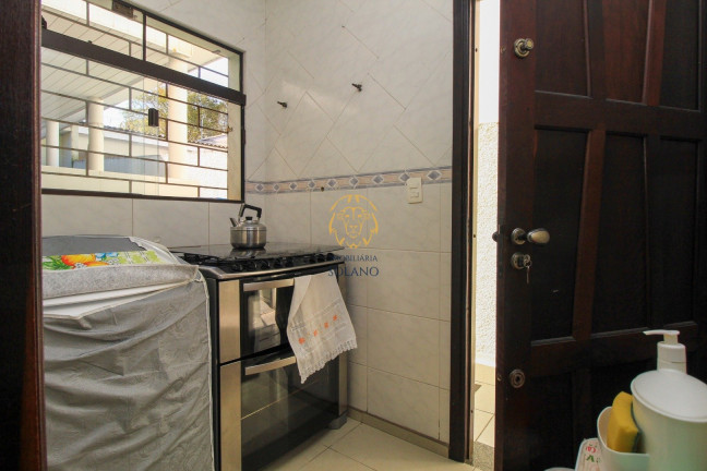 Imagem Sobrado com 3 Quartos à Venda, 280 m² em Guabirotuba - Curitiba