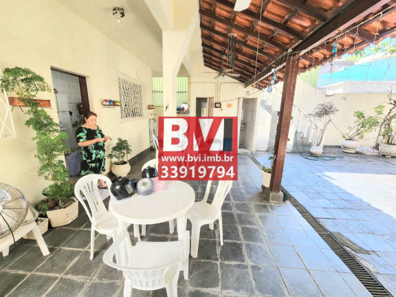 Imagem Casa com 5 Quartos à Venda, 224 m² em Vila Kosmos - Rio De Janeiro Imagem Casa com 5 Quartos à Venda, 224 m² em Vila Kosmos - Rio De Janeiro