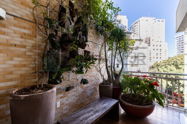 Imagem Imóvel com 3 Quartos à Venda, 151 m² em Cerqueira César - São Paulo