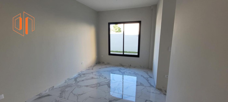 Imagem Sobrado com 3 Quartos à Venda, 104 m² em Cajuru - Curitiba