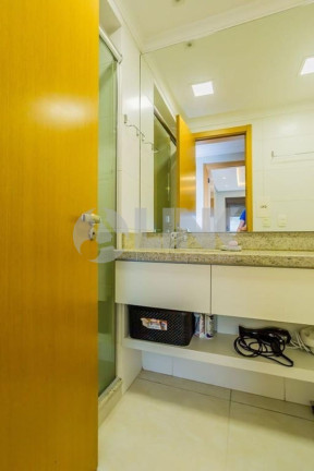 Imagem Apartamento com 2 Quartos à Venda, 70 m² em Menino Deus - Porto Alegre Imagem Apartamento com 2 Quartos à Venda, 70 m² em Menino Deus - Porto Alegre