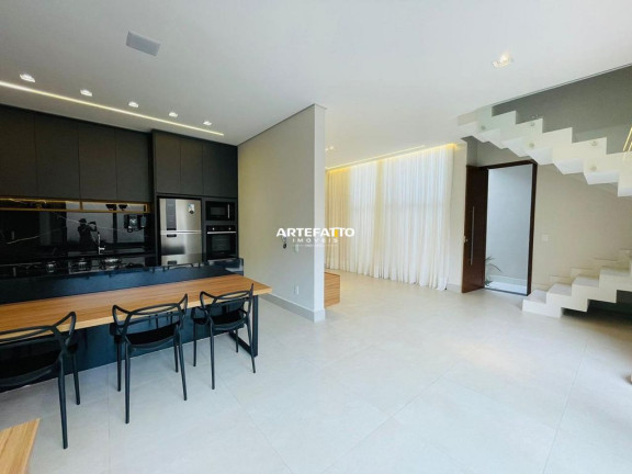 Imagem Casa com 4 Quartos à Venda, 200 m² em Centro - Franca