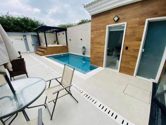 Imagem Casa com 4 Quartos à Venda, 262 m² em Barra Da Tijuca - Rio De Janeiro Imagem Casa com 4 Quartos à Venda, 262 m² em Barra Da Tijuca - Rio De Janeiro