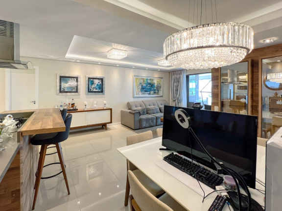 Imagem Apartamento com 3 Quartos à Venda, 101 m² em Estreito - Florianópolis