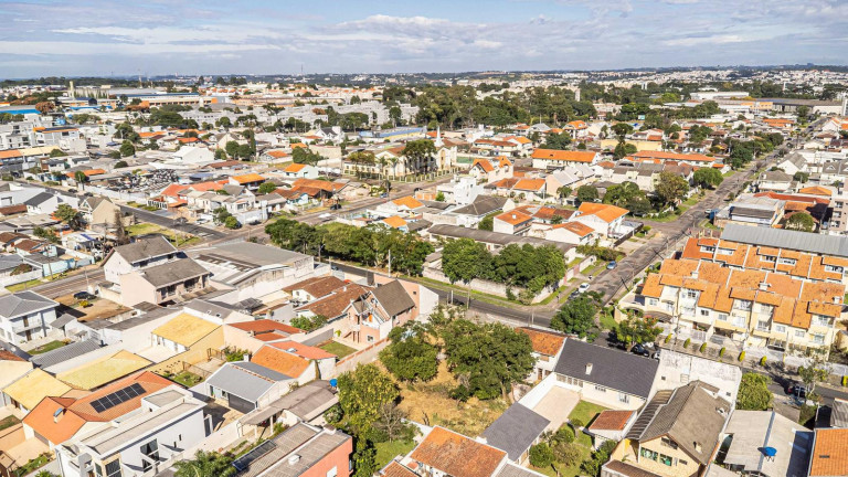 Imagem Terreno à Venda, 839 m² em Novo Mundo - Curitiba Imagem Terreno à Venda, 839 m² em Novo Mundo - Curitiba