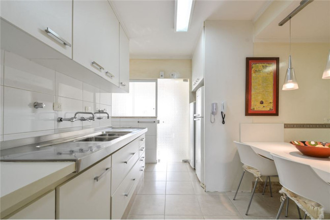 Imagem Imóvel com 3 Quartos à Venda,  em Moema - São Paulo