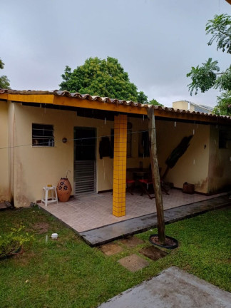 Imagem Casa com 4 Quartos à Venda, 340 m² em Busca Vida - Camaçari
