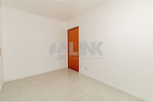 Imagem Imóvel com 2 Quartos à Venda, 187 m² em Jardim Itu - Porto Alegre Imagem Imóvel com 2 Quartos à Venda, 187 m² em Jardim Itu - Porto Alegre