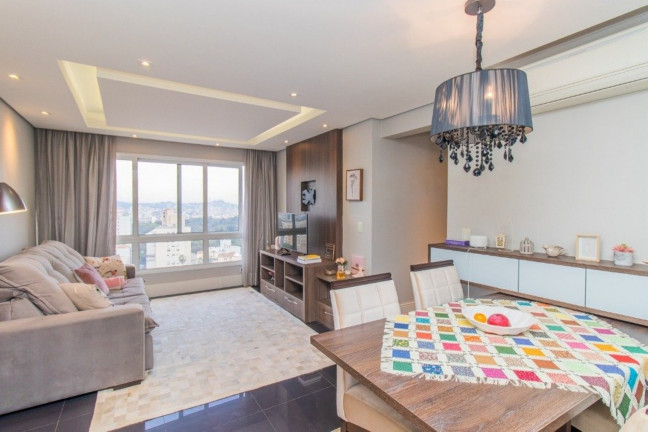 Imagem Imóvel com 3 Quartos à Venda, 80 m² em Independência - Porto Alegre Imagem Imóvel com 3 Quartos à Venda, 80 m² em Independência - Porto Alegre