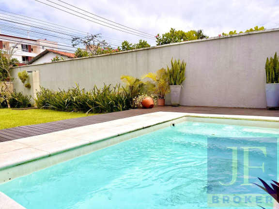 Imagem Casa com 3 Quartos à Venda, 300 m² em Canasvieiras - Florianópolis Imagem Casa com 3 Quartos à Venda, 300 m² em Canasvieiras - Florianópolis