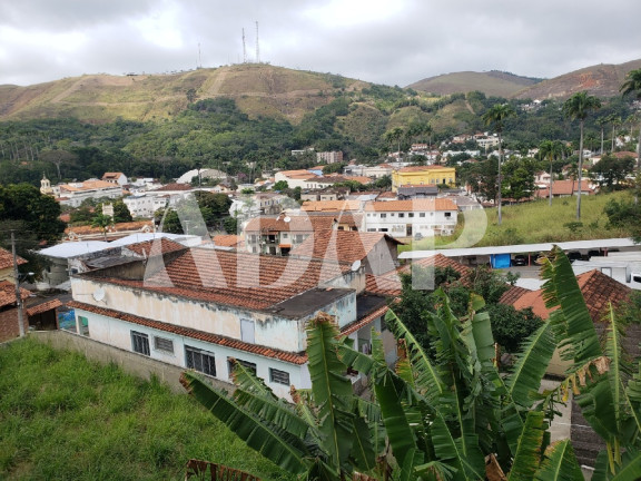 Casa com 3 Quartos à Venda, 609 m² em Vassouras - Vassouras
