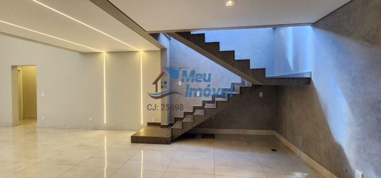 Imagem Casa com 3 Quartos à Venda, 300 m² em Setor Habitacional Vicente Pires - Brasília