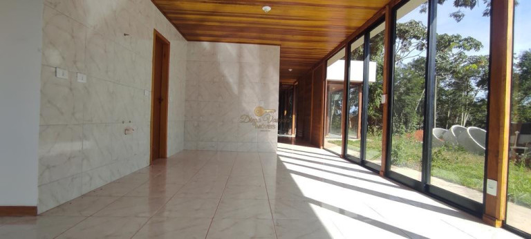 Imagem Casa com 4 Quartos à Venda, 134 m² em Vale Alpino - Teresópolis Imagem Casa com 4 Quartos à Venda, 134 m² em Vale Alpino - Teresópolis