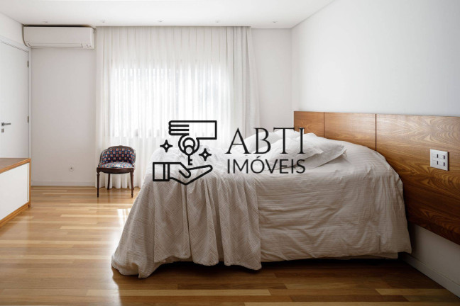 Imagem Casa com 3 Quartos à Venda, 427 m² em Indianópolis - São Paulo Imagem Casa com 3 Quartos à Venda, 427 m² em Indianópolis - São Paulo