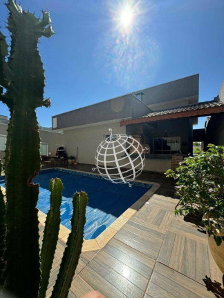 Casa com 3 Quartos à Venda, 300 m² em Jardim Dos Pinheiros - Atibaia
