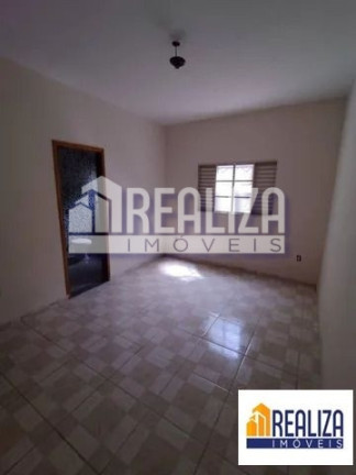 Imagem Casa com 2 Quartos à Venda, 10 m² em Jardim Nenê Gomes - Uberaba Imagem Casa com 2 Quartos à Venda, 10 m² em Jardim Nenê Gomes - Uberaba