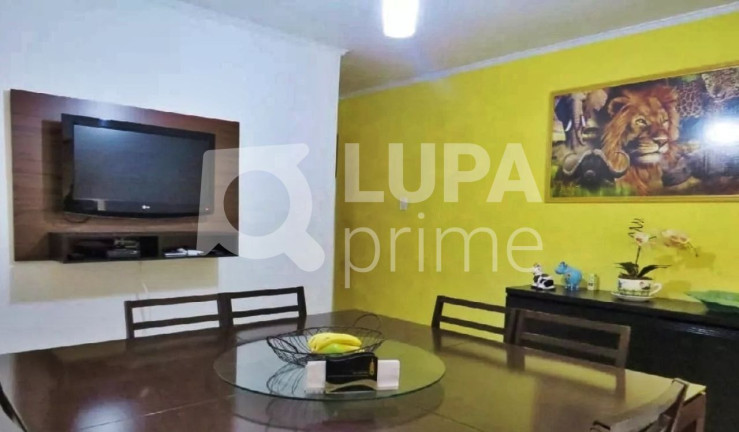 Imagem Casa com 2 Quartos à Venda, 209 m² em Tucuruvi - São Paulo