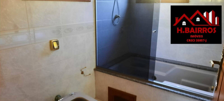Imagem Casa com 5 Quartos à Venda, 2.500 m² em Vila Capivari - Campos Do Jordão