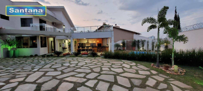 Imagem Casa com 5 Quartos à Venda, 320 m² em Bandeirantes - Caldas Novas Imagem Casa com 5 Quartos à Venda, 320 m² em Bandeirantes - Caldas Novas