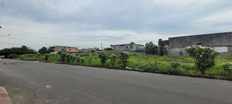 Terreno à Venda, 300 m² em Novo Porto Canoa - Serra