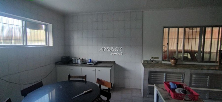Imagem Casa com 4 Quartos para Alugar, em Solemar - Praia Grande Imagem Casa com 4 Quartos para Alugar, em Solemar - Praia Grande