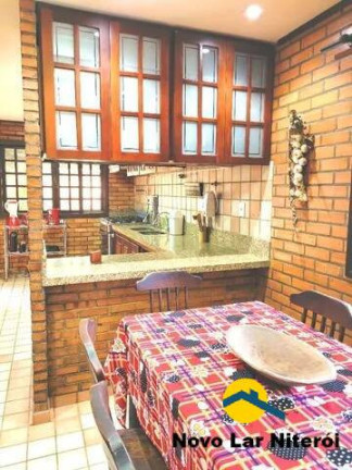 Imagem Casa com 3 Quartos à Venda, 300 m² em Camboinhas - Niterói