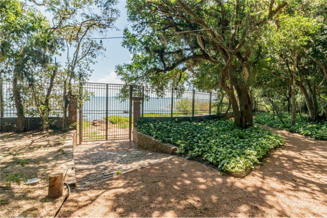 Imagem Casa com 3 Quartos à Venda, 438 m² em Pedra Redonda - Porto Alegre