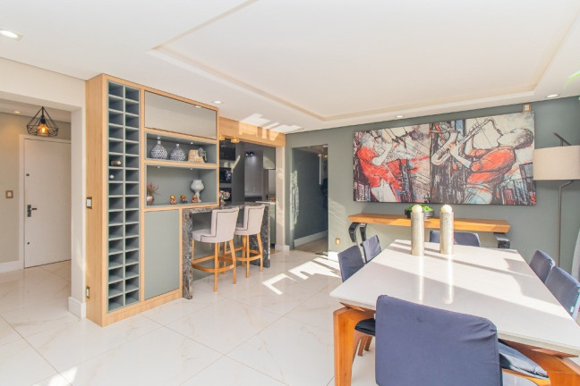 Imagem Imóvel com 4 Quartos à Venda,  em Três Figueiras - Porto Alegre