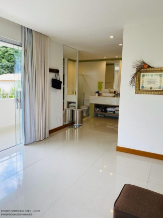 Imagem Casa com 6 Quartos à Venda, 1.300 m² em Portão - Lauro De Freitas Imagem Casa com 6 Quartos à Venda, 1.300 m² em Portão - Lauro De Freitas