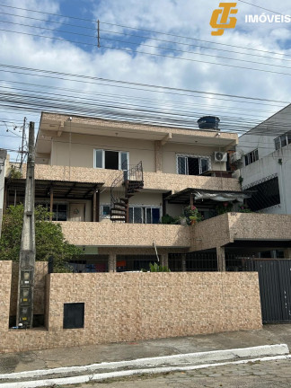 Casa com 3 Quartos à Venda, 300 m² em Monte Alegre - Camboriú