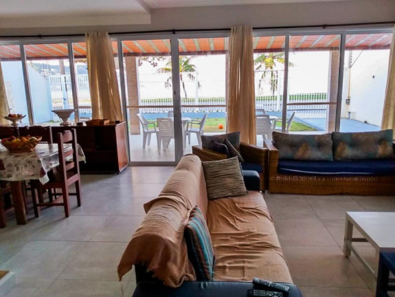 Imagem Sobrado com 5 Quartos à Venda, 280 m² em Enseada - Guarujá