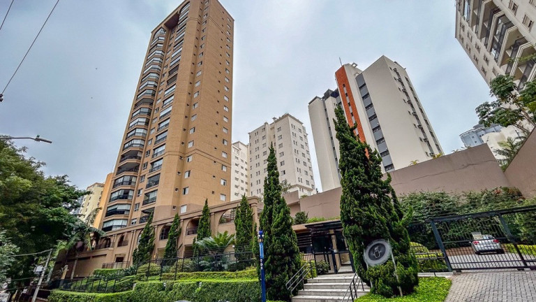 Imagem Imóvel com 3 Quartos à Venda, 137 m² em Vila Suzana - São Paulo