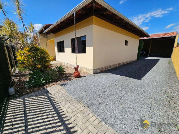Casa com 3 Quartos à Venda, 240 m² em água Verde - Blumenau